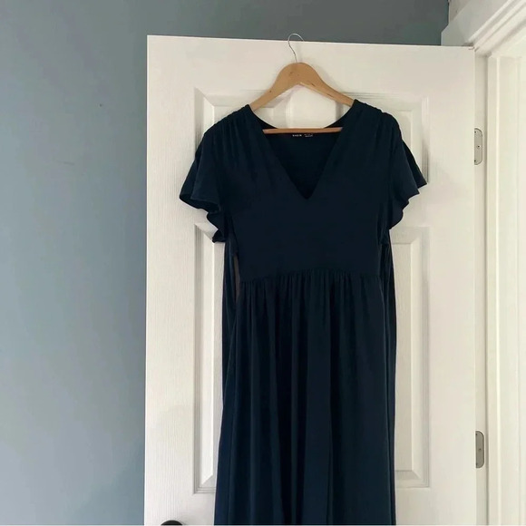 Shein Navy Blue Short Sleeve Maxi Dress with tie size small - Picture 3 of 8